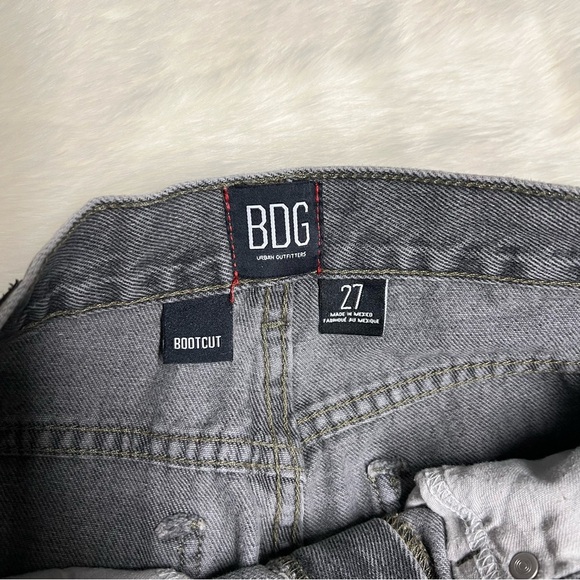 BDG Mid-Rise Bootcut Jean‎ – Destroyed Grey Denim - Picture 6 of 7